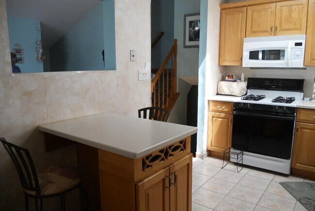 Foto del edificio - 19 Berglund Ave