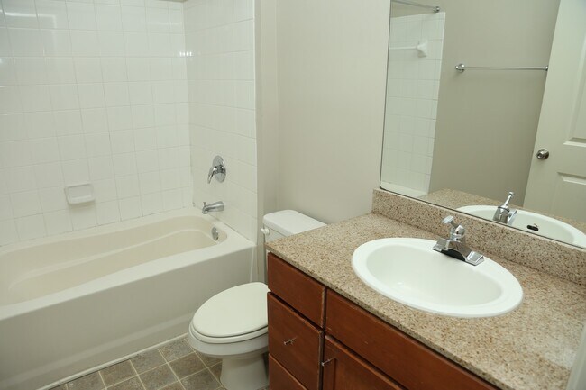 Foto del edificio - 745-2B Walker Square