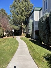 Building Photo - 2667 Sycamore Glen Dr