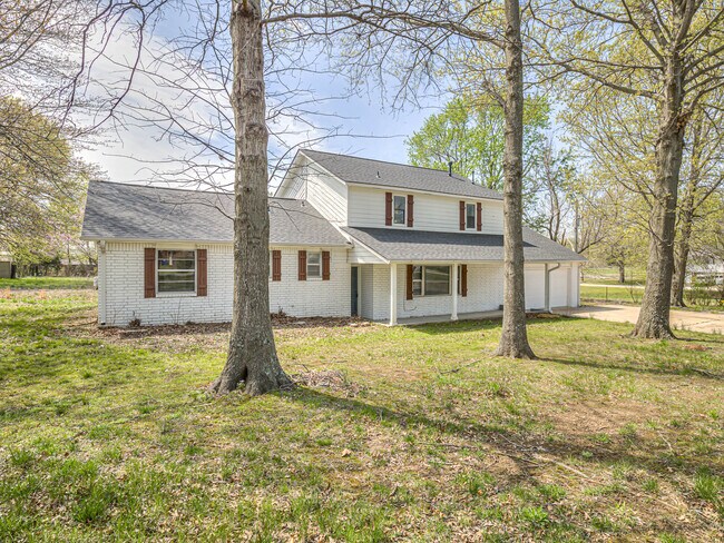 Building Photo - 8266 E 485 Rd