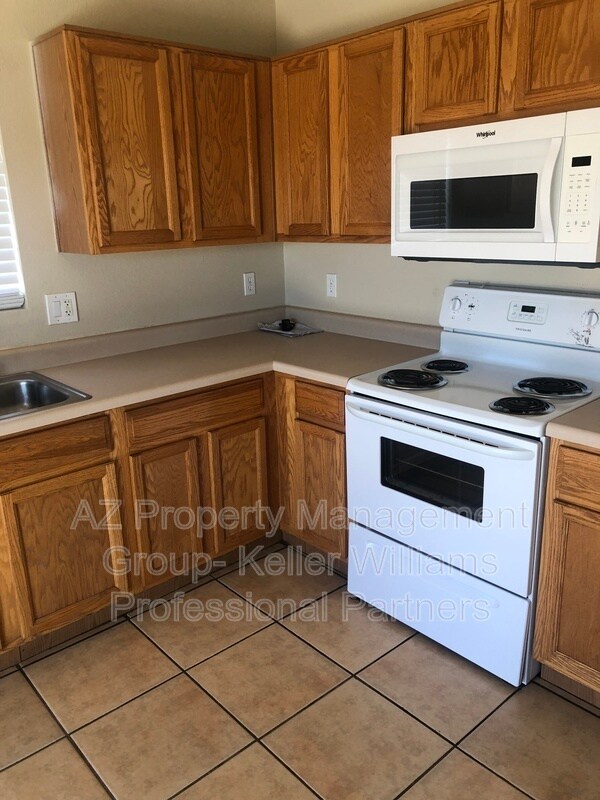 Foto del edificio - 16906 N Briarwood Dr