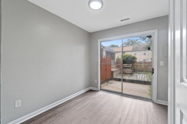 Building Photo - 907 Ketch Ct