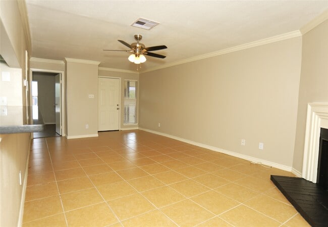 Foto del edificio - 418 Garland Dr