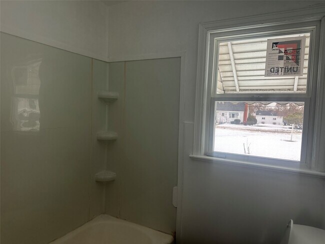 Foto del edificio - 1228 Hilborn Ave