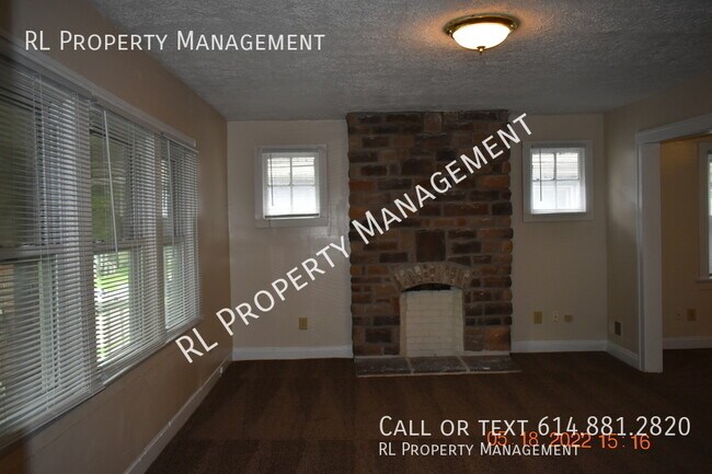 Building Photo - Spacious 2 bedroom 1 bathroom duplex in Fr...