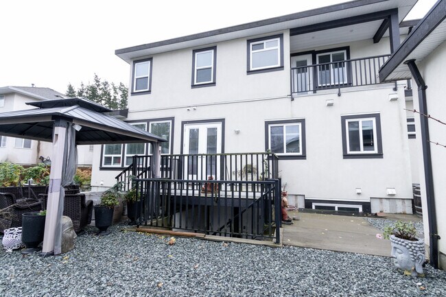 Building Photo - 11297 86 Av