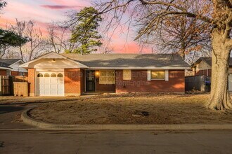 Building Photo - 1607 Denison Dr