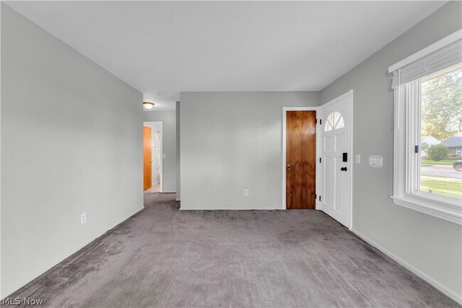Foto del edificio - 15701 Leigh Ellen Ave