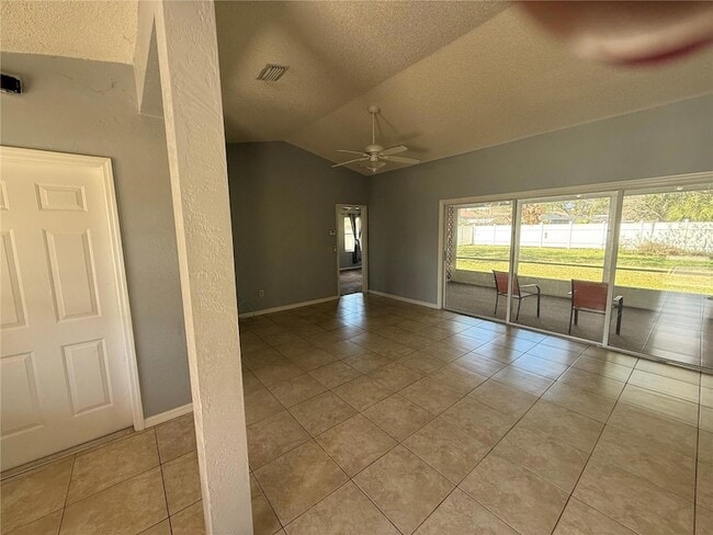 Building Photo - 106 Freeport Ln