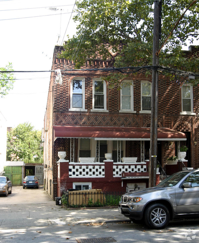 Foto principal - 309 E 91st St