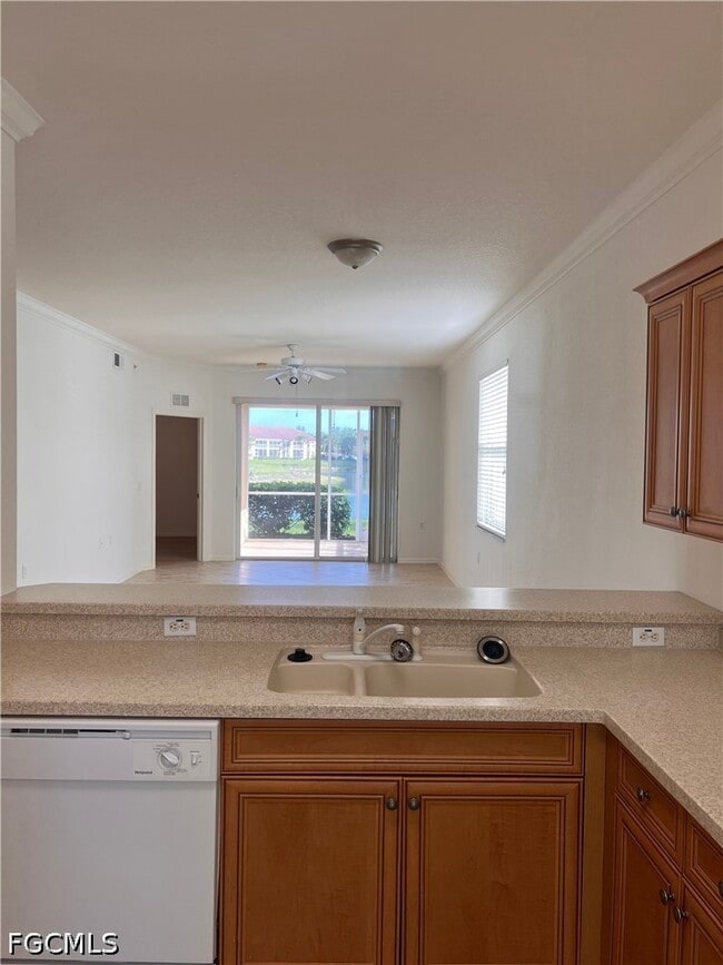 Building Photo - 8470 Kingbird Loop