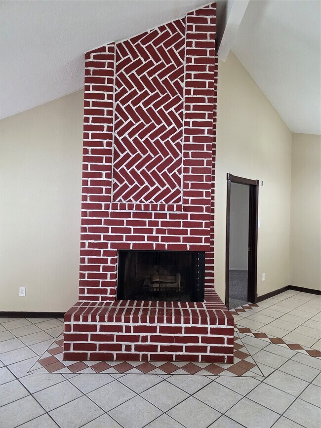 Building Photo - 19410 Westhaven Dr