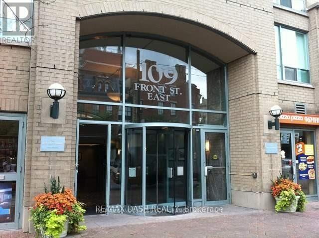 Primary Photo - 109-109 Front St E