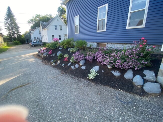 Building Photo - 8 Burrill St