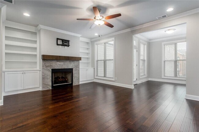 Building Photo - 209 Bedford Aly