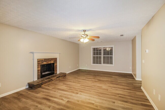 Foto del edificio - 29 Windcrest Dr