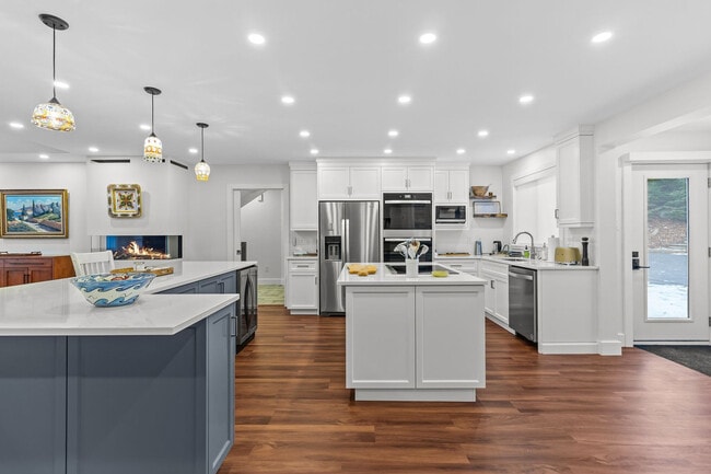 Building Photo - 231 Bauline Line Extension