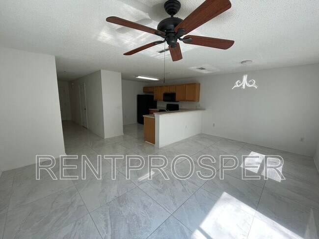 Foto del edificio - 5081 Kingscrest Ln