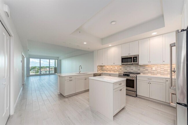 Building Photo - 125 Island Way