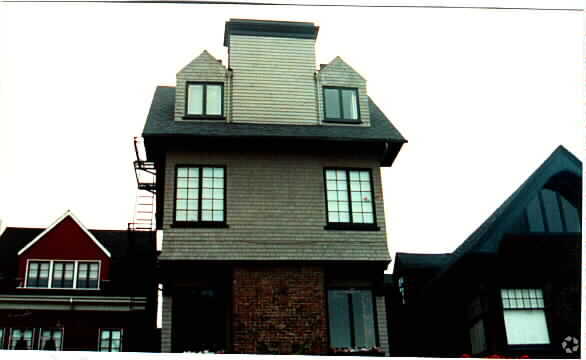 Building Photo - 2621 Divisadero St