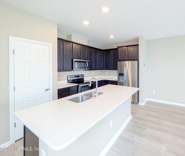 Foto del edificio - 9868 Fiddleback Ln