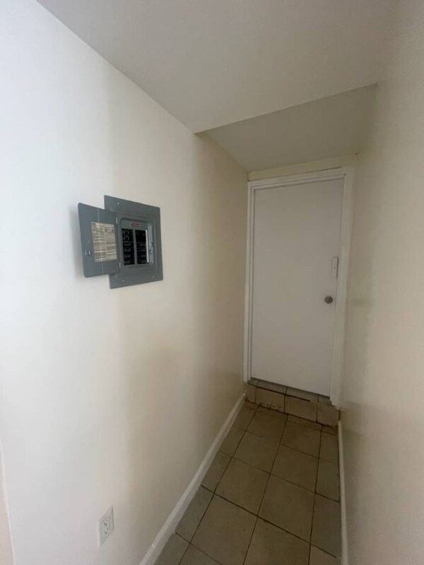 Foto principal - 839 Montgomery St