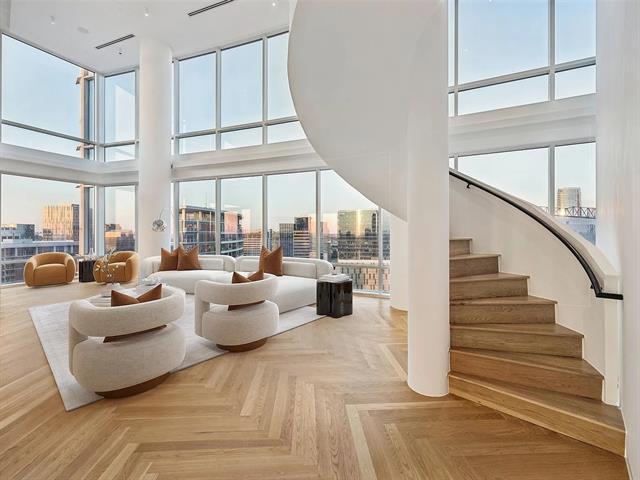 Foto del edificio - 2430 Victory Park Ln