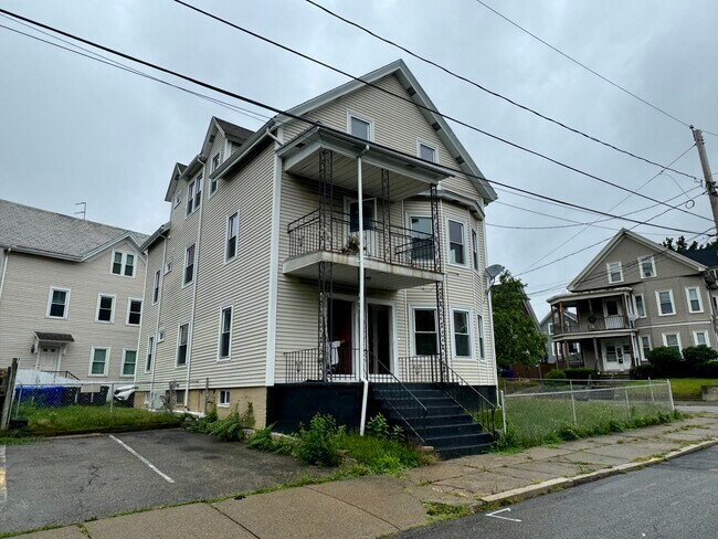Building Photo - 30 Allen Ave