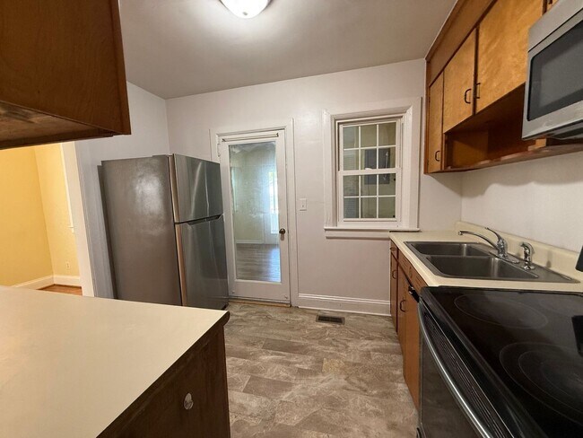 Foto del edificio - Charming 3 bedroom home in the Downtown area