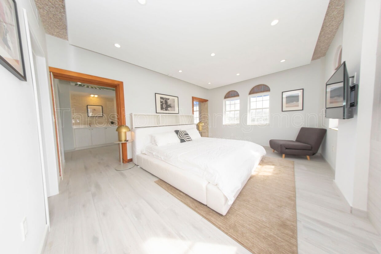 Photo - 820 Ocean Drive