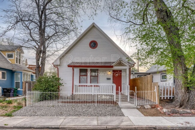 Building Photo - 654 Meade St