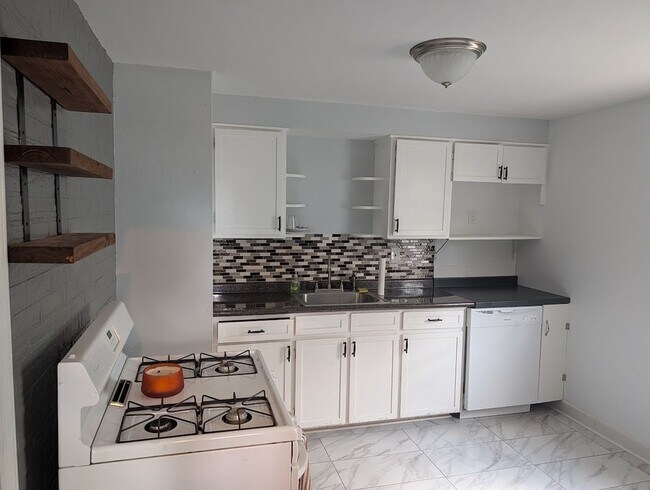 Foto del edificio - 123 Kimberly Ave