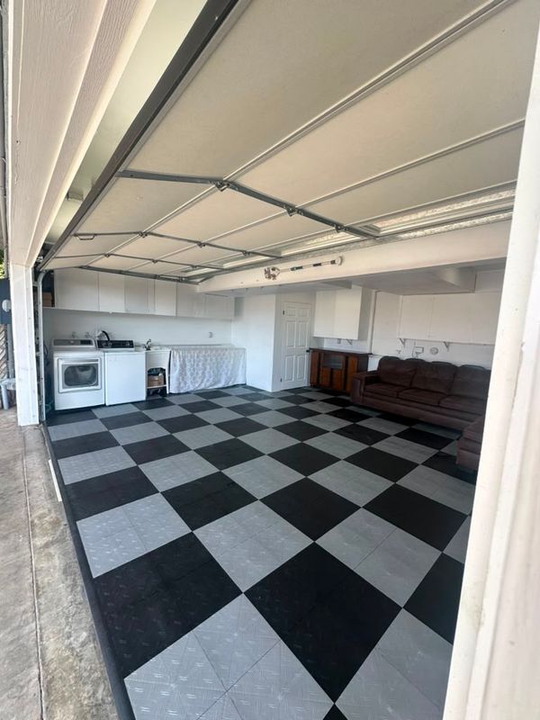 Foto del edificio - 4452 W 169th St