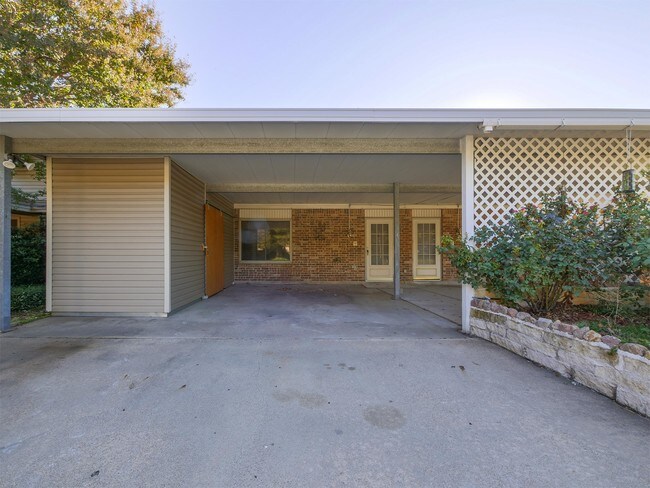 Foto del edificio - 2113 Fleur De Lis Ct