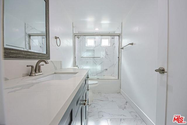 Foto del edificio - 10803 Kling St