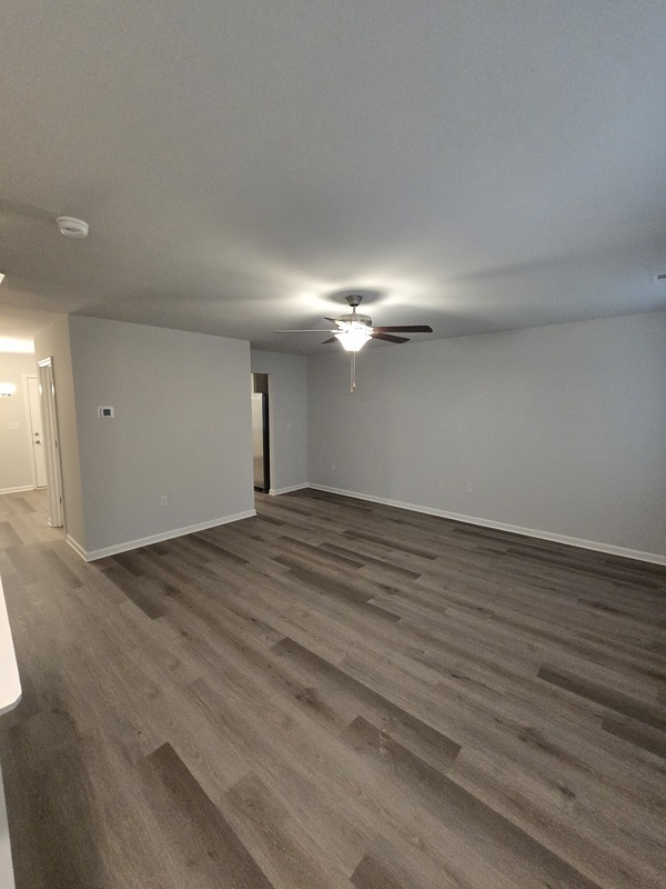 Building Photo - 7254 Crestside Dr