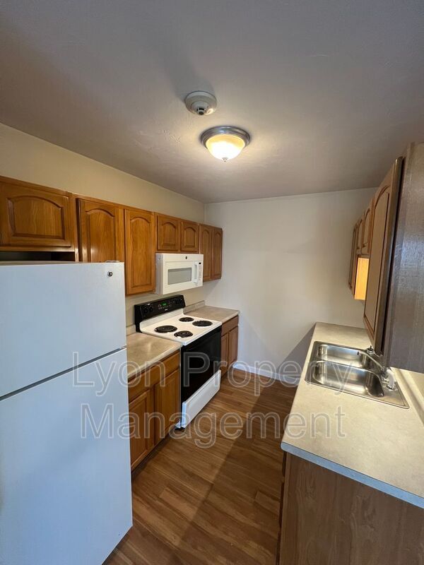 Foto del edificio - 79 Cottage St.