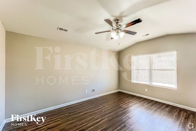 Building Photo - 540 Waterstone Dr