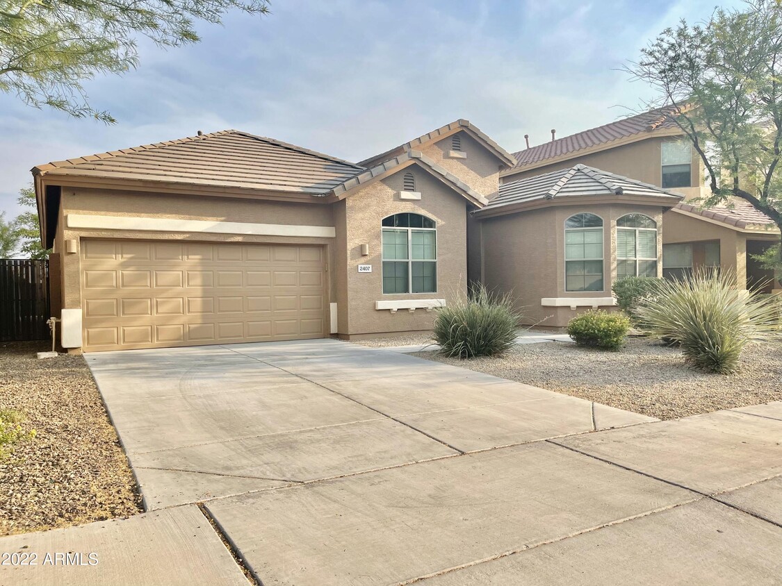 Foto principal - 2407 W Crimson Terrace