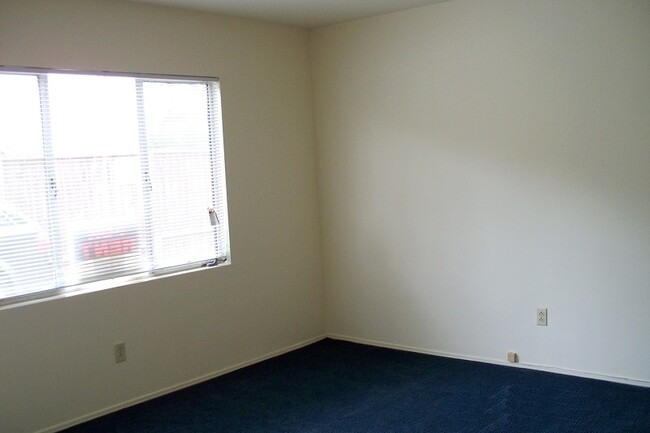 Building Photo - 351 Hermosa Ave