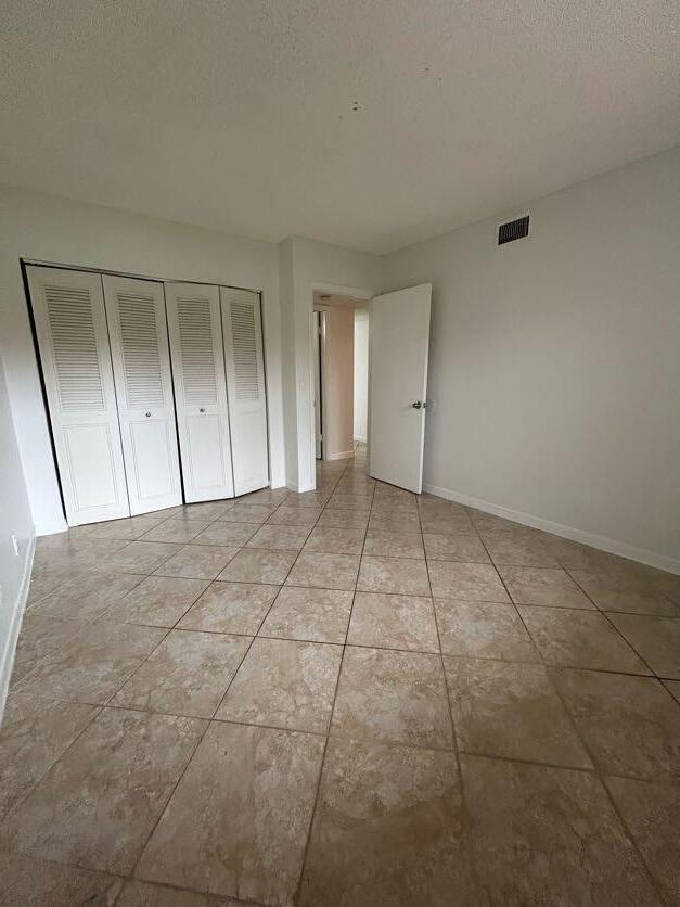 Foto del edificio - 5975 Forest Hill Blvd