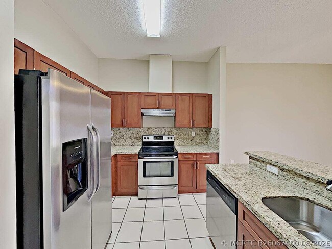Foto del edificio - 8120 SW 162nd Path