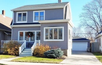 Building Photo - 108 N 71st St