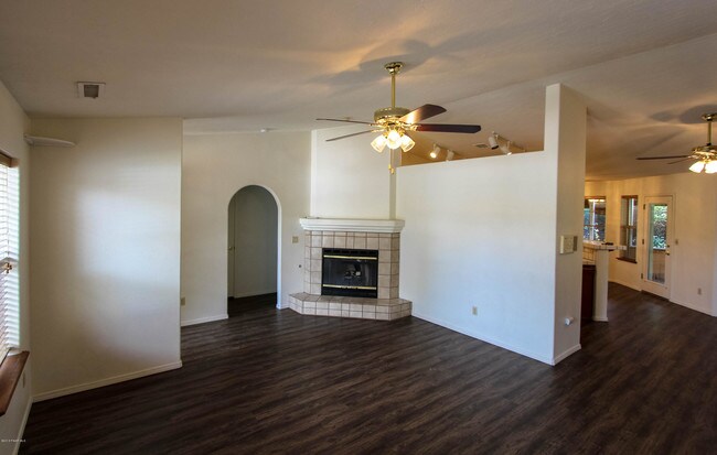 Building Photo - 7380 Horizon Way