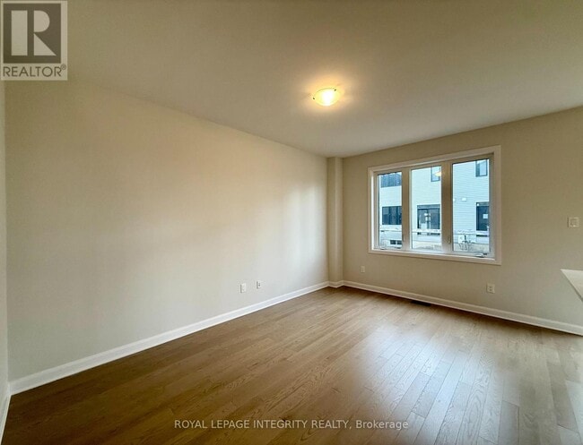 Photo du bâtiment - 504 Ingenuity Row