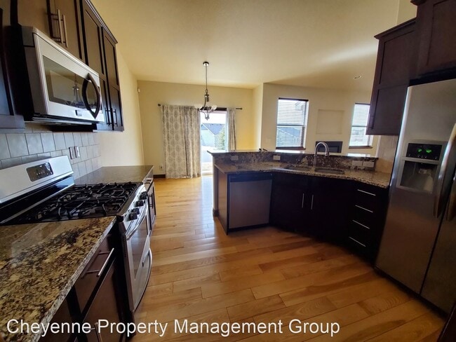 Building Photo - 5 br, 3 bath House - 1414 Marie Lane