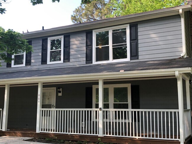 Building Photo - Rama-King Edward Townhomes