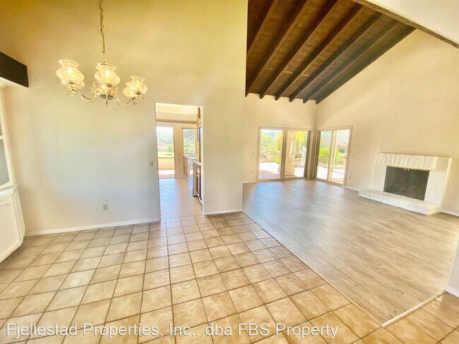 Building Photo - 3 br, 2 bath House - 12797 Corte Cierna