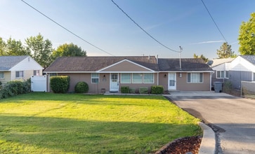 Building Photo - 3204 Butterfield Rd