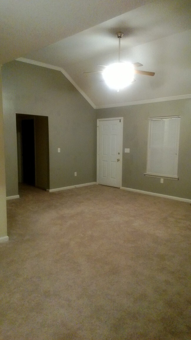 Building Photo - 50 Front Run Pl